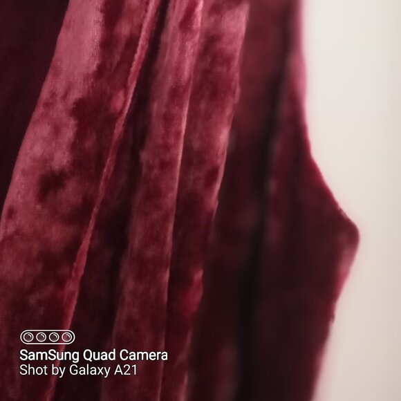 'KARLIE' Velvet Jumpsuit Size S Berry NWT - Picture 3 of 16